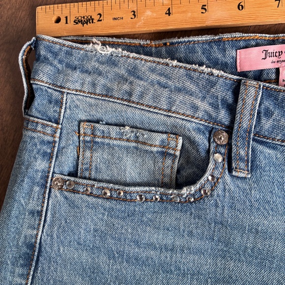 Juniors Wide Leg Rhinestone Pocket Jeans in Medium Denim, 5/27x31 - Picture 2 of 16